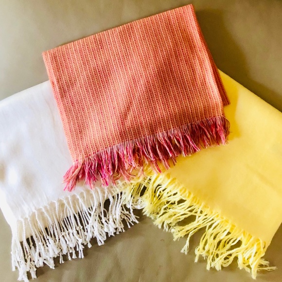 Accessories - Scarf Trio 🧣🧣🧣